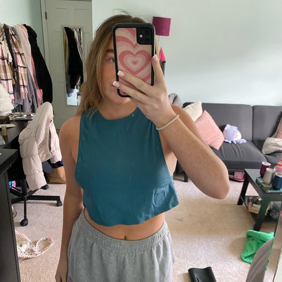 Lululemon High Neck Tank - Picture 4 of 4